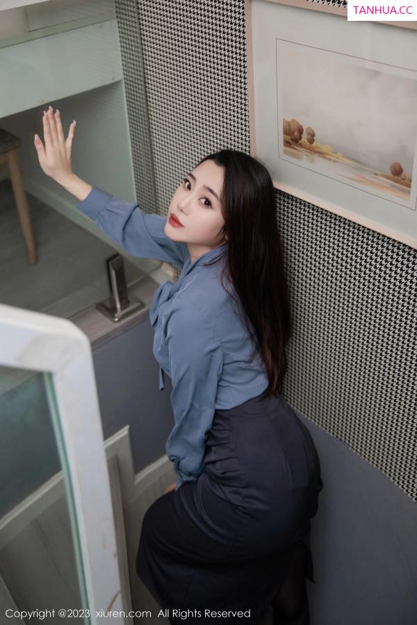   [XiuRen]高清写真图 2023.08.03 No.7179 严利娅Yuliya 黑丝短裙第31张图片